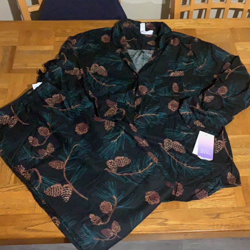 Black pine cone print long sleeve pj set